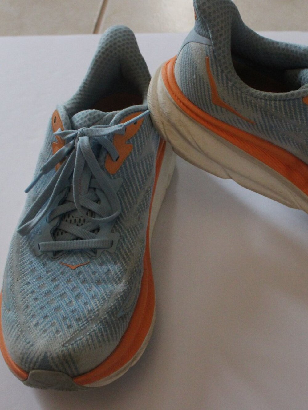 Hoka Clifton 9 Running Shoe Size 8.5